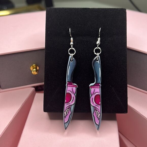 Pink Skull Print Butcher Dangling Earrings - Picture 1 of 10